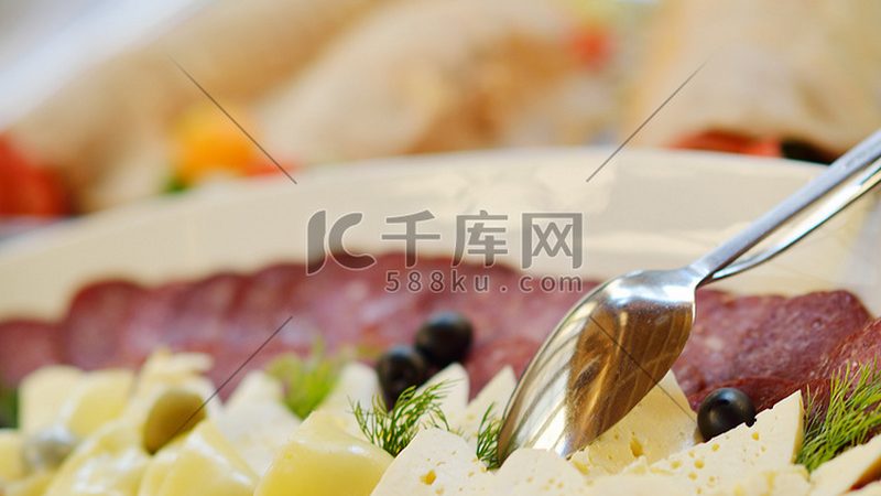 小标题：预制菜行业现状解析